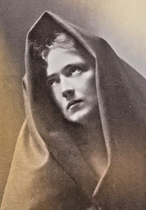 1898 Vintage Magazine Illustration Blanche Bates as the Madonna - Picture 1 of 2