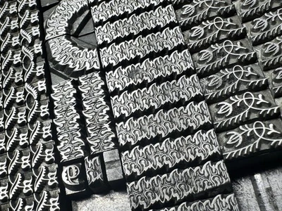 M382P Metal Letterpress Type - 4 Border Fragments - 10-18 - 235 x - Image 1 of 4