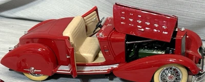 Danbury Mint 1934 Packard V-12 Lebaron Speedster, 1:24 Diecast **PARTS CAR** - Image 1 of 4