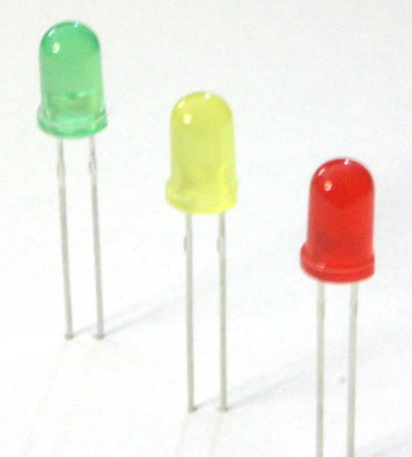 300x 5mm LED Sortiment 100 rot, 100 grün, 100 gelb NEU - Bild 1 von 1