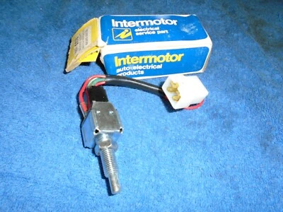 Toyota Celica, Corolla, Corona MkII, Crown, Hi-Lux переключатель межмоторного стоп-сигнала - Изображение 1 из 2