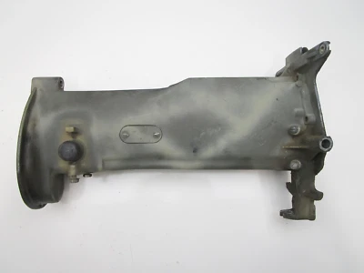 385689 0385689 Carcasa de eje de transmisión de escape Johnson Evinrude OMC 1972-76 18-25 HP Foto 1 de 4