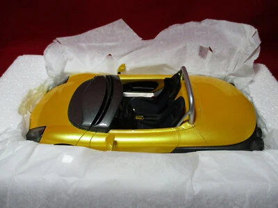 1:18 Scale Renault Spider Sport 1996 Yellow Resin Car Otto Ottomobile GT Spirit - Image 1 of 4