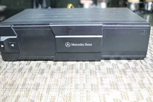 MERCEDES BENZ 6 DISC CD CHANGER PLAYER Part No. A 002 820 5989 Model MC33196NA - Picture 1 of 8
