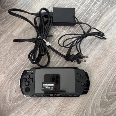 Consola Sony PSP 3001 + Memory Stick + Cable de carga - Probada Foto 1 de 4