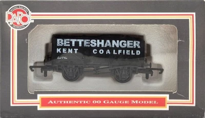 Dapol 7 Plank Open Wagon in Betteshanger Kent Coalfield Livery - Limited Edition - Image 1 of 2