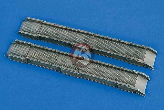 Verlinden 1/72 Temporary Steel Treadway Bridge Sections (2 pieces) WWII 2109 - Image 1 of 1