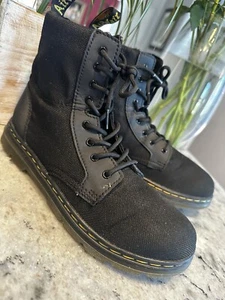 Dr. Martens Combs Y Lug Sole Combate Casual Men Boots Size Men 6 Women 7 - Picture 1 of 13