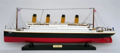 Modellschiff RMS Titanic aus Holz - Maßstab 1:500 - Bild 1 von 4