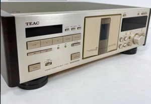 Teac V-7010 Kassettendeck, getestet Japan - Bild 1 von 18