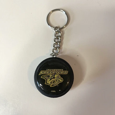 vintage Inglasco Nashville Predators NHL Mini Hockey Puck Keychain Cover