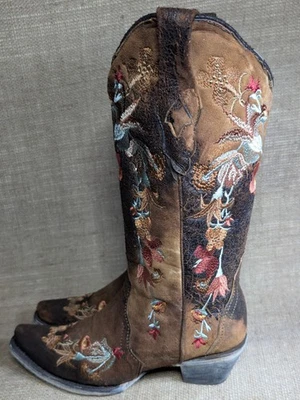 Corral Women's Boots Floral Embroidery Distressed Lamb Skin 9.5 A3597 - Image 1 of 4