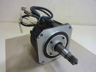 YASKAWA AC Servo Motor SGMDH-06A2A-YR13 Used #65603 - Image 1 of 4