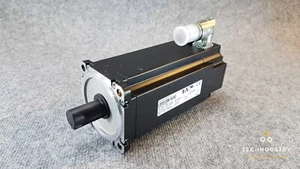 B&R 8LSA44.DA030S200-3 REV. SERVOMOTOR C9 I 400V 2,8A 3000 rpm I - Imagen 1 de 8
