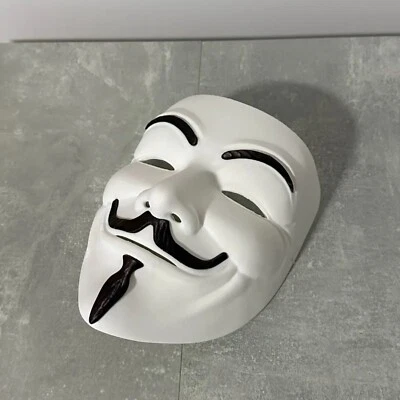 Lächelnde Vendetta Maske | Anonymer Stil Cosplay Requisite | Guy Fawkes Kostüm Maske - Bild 1 von 3