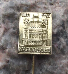 1983 Czech National Theater Prague Theatre 100th Anniversary Centenary Pin Badge - Picture 1 of 3
