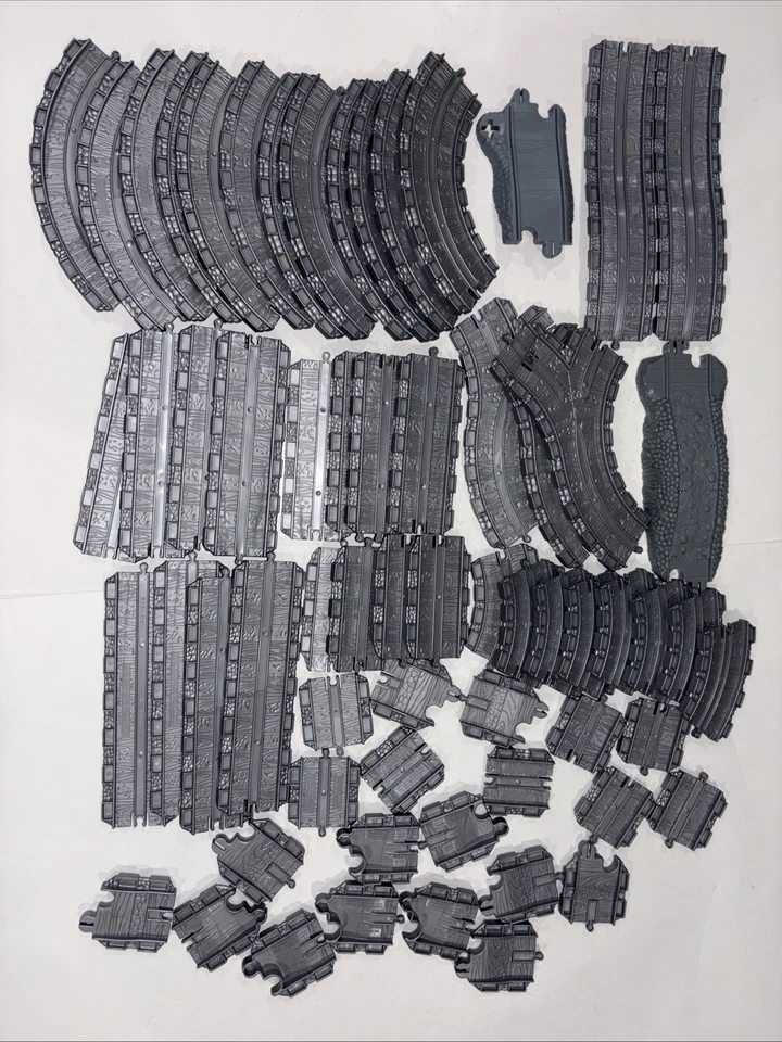 Thomas the Train Take Along Track 2006 lote de (60+) piezas de plástico gris Foto 1 de 4