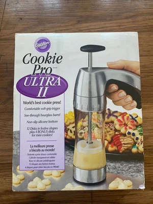 Prensa para galletas Wilton Cookie Pro Ultra II - 12 discos. Foto 1 de 4