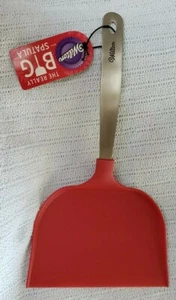 Espátula Wilton The Really Big de más de 6" de ancho, segura para sartenes antiadherentes nueva con etiquetas - Imagen 1 de 6