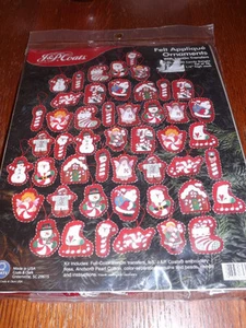 Nuevo en paquete De Colección Años 90 Fieltro con Cuentas de Joyas 48 ORNAMENTOS DE NAVIDAD CAPRICHOSA Kit de Aplique Bordado - Imagen 1 de 3