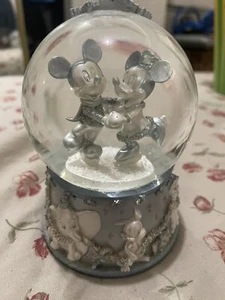  Disney Micky And Minnie Snowglobe - Picture 1 of 6
