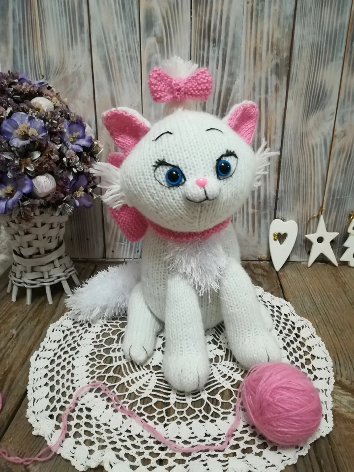 Toy knitting patterns - knit your adorable white cat Marie with a big pink bow - Image 1 of 4