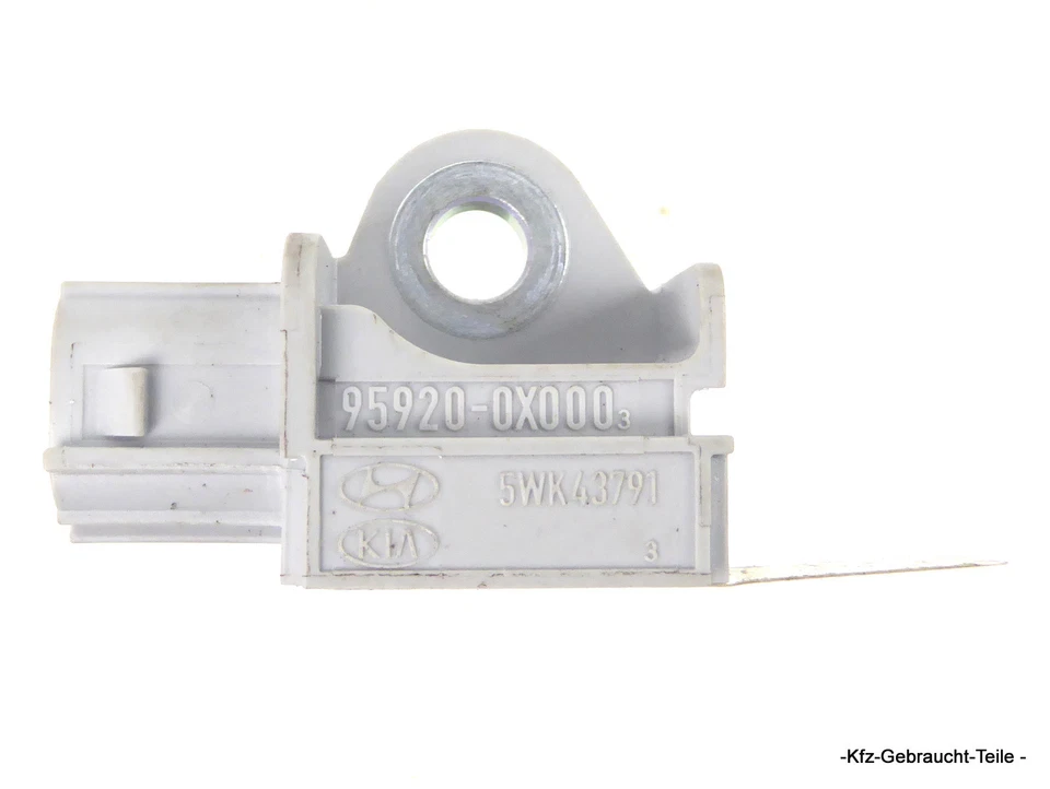 Sensore airbag Hyundai i20 1.2 PB 95920-0X000 - Immagine 1 di 1