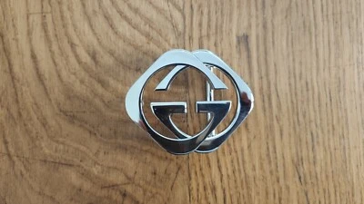 FIBBIA GUCCI LOGO ESAGONALE - DOPPIA G CLASSICA - COLOR ARGENTO - NUOVA Foto 1 de 3