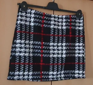SHEIN curve leichter Rock Plaid weiß/schwarz/rot Gr: 44 Sommer - Bild 1 von 1