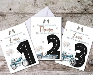 Tarjeta de cumpleaños personalizada para moto o coche de carreras - Cualquier edad, elige talla - Imagen 1 de 3