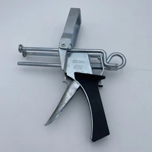 3M CAULKING GUN (CC2000114) - Picture 1 of 3