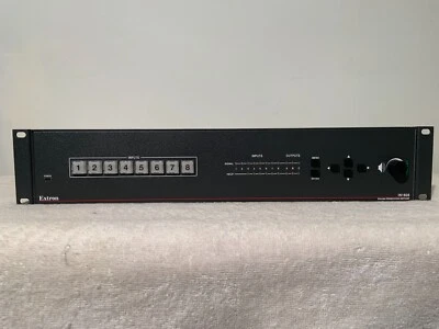 Interruptor de presentación de escala Extron IN1608 MA, 2U **LUZ #1 PARPADEANTE** Foto 1 de 4