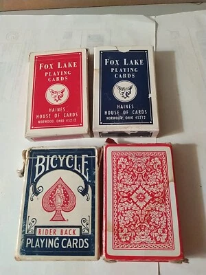 Juego de 4 barajas de truco mágico vintage Fox Lake y cartas de juego de bicicleta. Foto 1 de 4