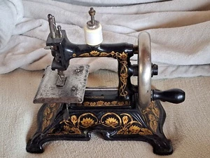 Antike Kindernähmaschine Jugendstil um 1900 - Bild 1 von 8