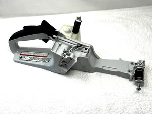 Neu Original-Zubehör-Hersteller Stihl MS 251 MS251C EZ Kettensäge Kraftstofftank hinten Griff - Bild 1 von 6