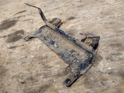 Front Bumper Center Support Bracket Plate Avalanche 02-06 - Image 1 of 4