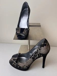 Stuart Weitzman schwarzer Plateau-Pump Spitze Schleife zehenfrei Größe 6,5 M - Bild 1 von 7