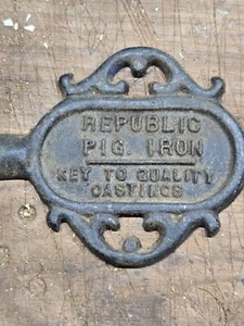 Republic Pig Iron Key Holder, Advertising Piece - Picture 1 of 5