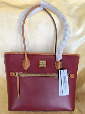 ¡REGALOS DE VACACIONES! Bolso de cuero liso Dooney & Bourke WEXFORD-MORERA-NUEVO CON ETIQUETAS Foto 1 de 4