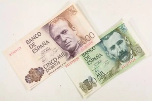 Spain, 2 Note Lot (1979 - 1982) 1000 Pesetas and 5000 pesetas VF+ Condition - Picture 1 of 3