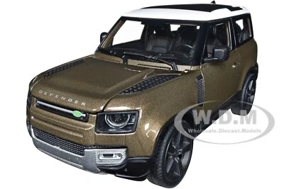 2020 LAND ROVER DEFENDER BROWN METALLIC 1/26 DIECAST MODEL CAR BY WELLY 24110 - Image 1 of 4