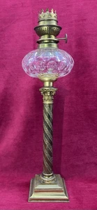 BACCARAT CRYSTAL OIL KEROSENE LAMP PETROLEUMLAMPE LAMPE A PETROLE CRISTAL TAILLE - Foto 1 di 16