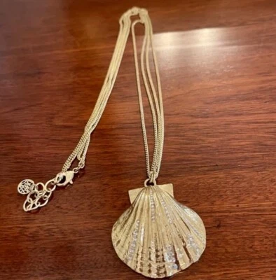 Collar Lilly Pulitzer Nuevo con Etiquetas Concha Dorado Metálico y Estrás Foto 1 de 4