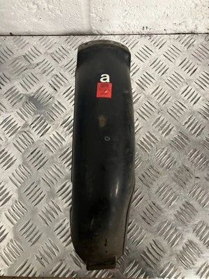 Guardabarros trasero interior Kawasaki KH125 KH 125 35023-1001A fabricante de equipos originales Foto 1 de 4