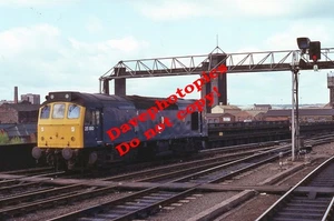 Diapositiva ferroviaria original 35 mm (Q58) 25180 @ Leeds mayo 1982 - Imagen 1 de 1