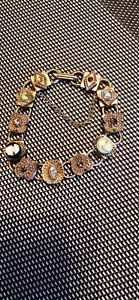 Pulsera camafeo vintage para mujer en tono dorado con estrás camafeo - Imagen 1 de 3