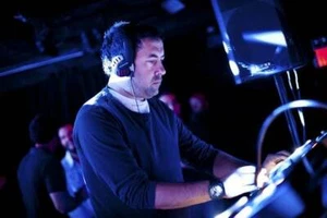 Dave Clarke Live Funky & Hard Techno DJ-Sets Compilation (2000 - 2024) - Picture 1 of 9