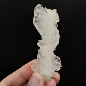 Natural Point Quartz Cluster With White Smoke Inclusion From Pakistan, 50 Grams - Picture 1 of 9