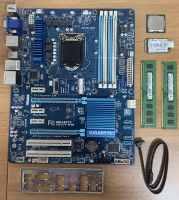 Combo Gigabyte GA-Z77 Motherboard / i7-3770 3rd Gen CPU / 128GB MSATA / 8GB RAM - Image 1 of 4
