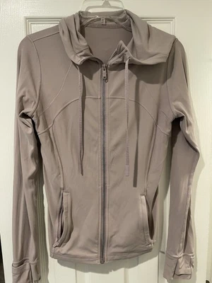 Chaqueta Atlética Lululemon Para Mujer S Violeta Manga Larga Cremallera Cuello Malla Espalda Foto 1 de 4